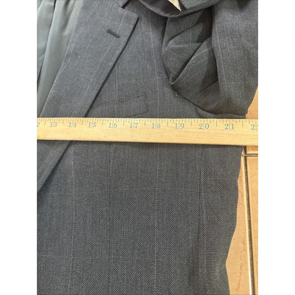 Vintage Racquet Club Charcoal Gray Plaid Wool Suit 40R Pants 34 x 31 USA Made